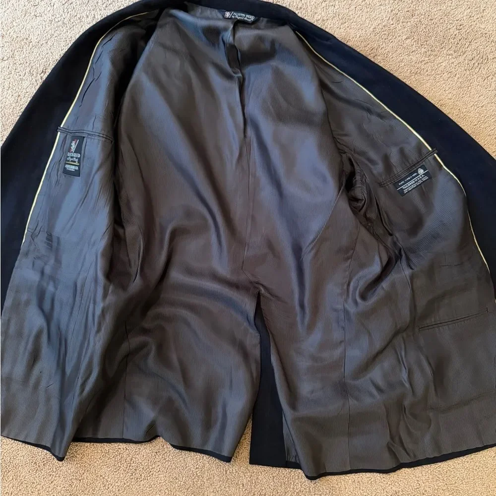 Vintage Austin Reed Men's Navy Blazer
